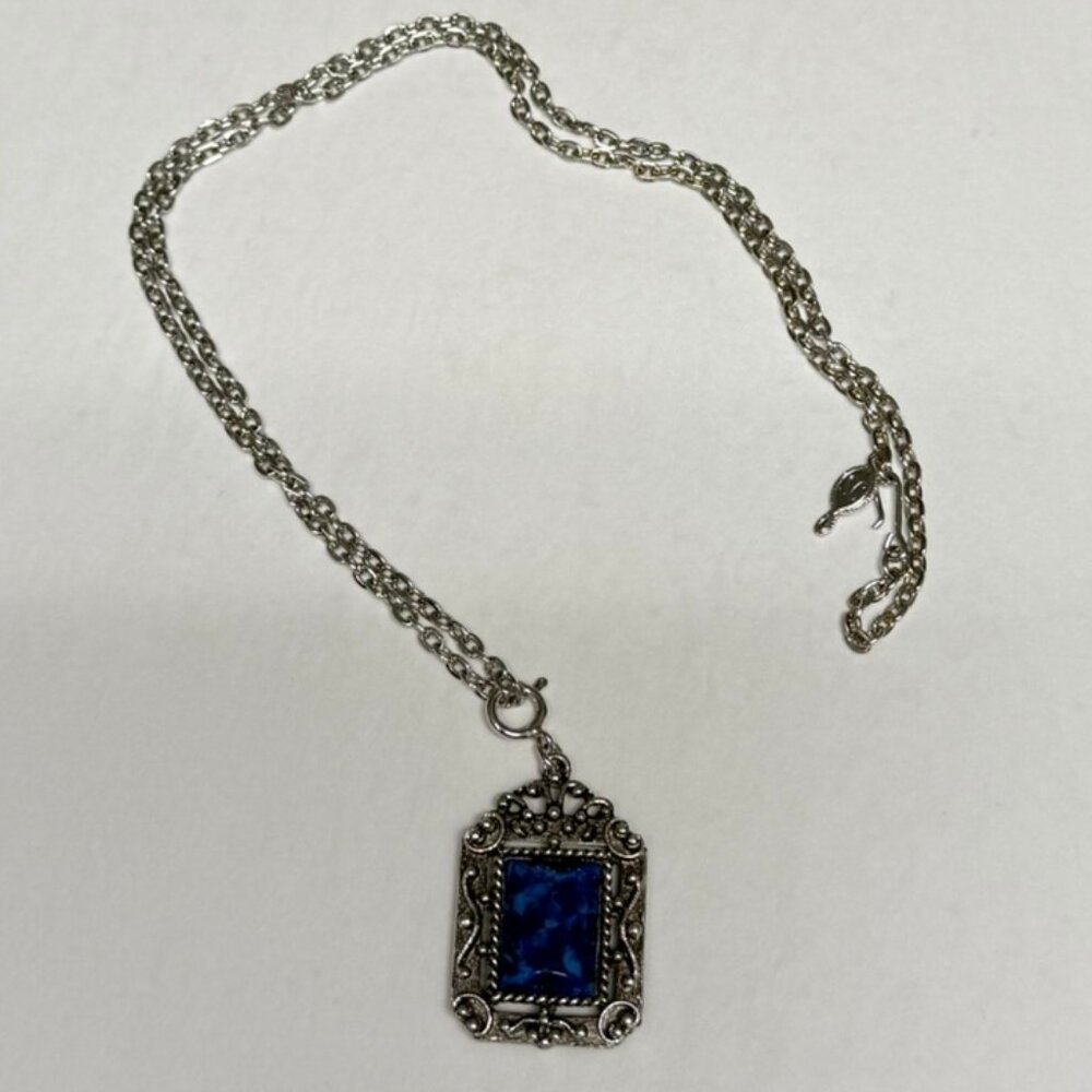 VINTAGE 1970's Sarah Coventry Blue Marble Mottled Glass Necklace Victorian